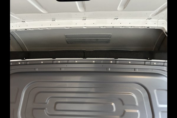 Mercedes-Benz Sprinter 317 CDI L2 H2 MBUX / 360 Camera / Navigatie / Parkeersensoren / Cruise control / Airco / 270 Graden achterdeuren