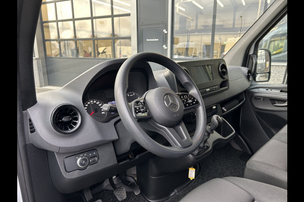 Mercedes-Benz Sprinter 317 CDI L2 H2 MBUX / 360 Camera / Navigatie / Parkeersensoren / Cruise control / Airco / 270 Graden achterdeuren