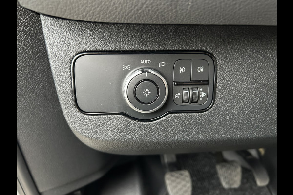 Mercedes-Benz Sprinter 317 CDI L2 H2 MBUX / 360 Camera / Navigatie / Parkeersensoren / Cruise control / Airco / 270 Graden achterdeuren