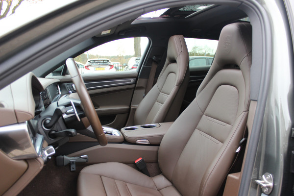 Porsche Panamera Sport Turismo 2.9 4 E-Hybrid Platinum Edition 61.598 km / Panoramadak / 360Camera / Head-up / Luchtvering / Matrix LED / Softclose / Bose / Keyless / 21'' / Sportuitlaat / Sportdesign+Chrono / Stuurverwarming / Stoelverwarming 4x /