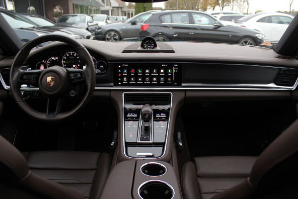 Porsche Panamera Sport Turismo 2.9 4 E-Hybrid Platinum Edition 61.598 km / Panoramadak / 360Camera / Head-up / Luchtvering / Matrix LED / Softclose / Bose / Keyless / 21'' / Sportuitlaat / Sportdesign+Chrono / Stuurverwarming / Stoelverwarming 4x /