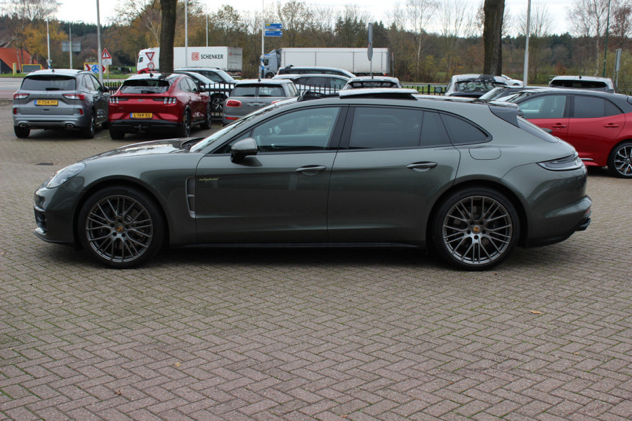Porsche Panamera Sport Turismo 2.9 4 E-Hybrid Platinum Edition 61.598 km / Panoramadak / 360Camera / Head-up / Luchtvering / Matrix LED / Softclose / Bose / Keyless / 21'' / Sportuitlaat / Sportdesign+Chrono / Stuurverwarming / Stoelverwarming 4x /