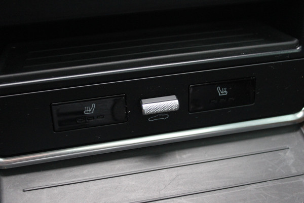 Porsche Panamera Sport Turismo 2.9 4 E-Hybrid Platinum Edition 61.598 km / Panoramadak / 360Camera / Head-up / Luchtvering / Matrix LED / Softclose / Bose / Keyless / 21'' / Sportuitlaat / Sportdesign+Chrono / Stuurverwarming / Stoelverwarming 4x /