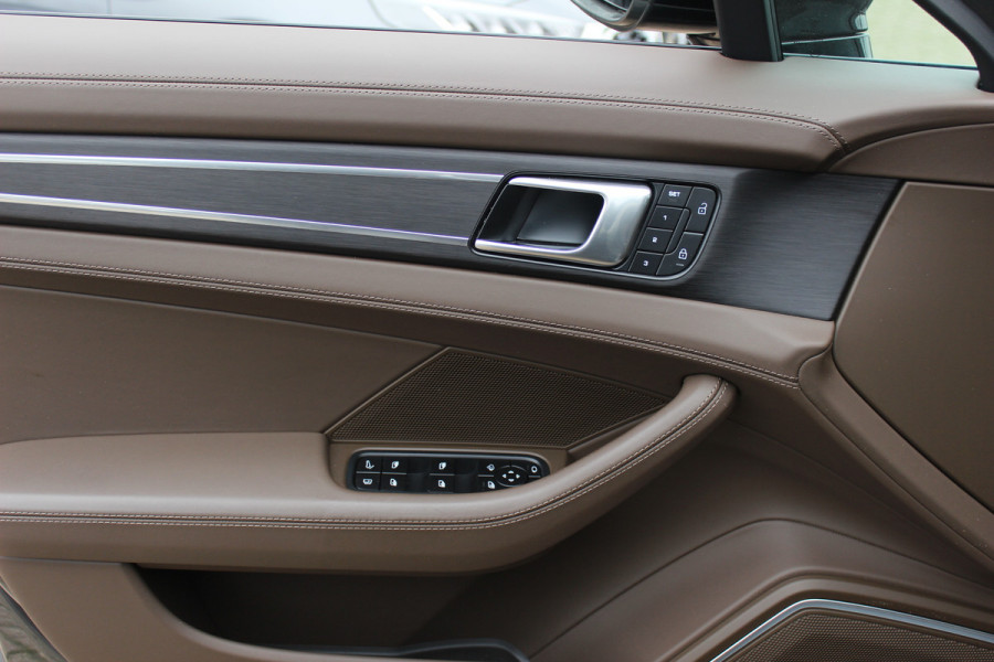Porsche Panamera Sport Turismo 2.9 4 E-Hybrid Platinum Edition 61.598 km / Panoramadak / 360Camera / Head-up / Luchtvering / Matrix LED / Softclose / Bose / Keyless / 21'' / Sportuitlaat / Sportdesign+Chrono / Stuurverwarming / Stoelverwarming 4x /