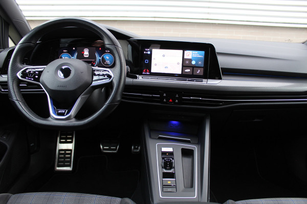 Volkswagen Golf 1.4 eHybrid GTE | Panoramadak | iQ Light | Elek. Trekhaak | Virtual Cockpit | HUD
