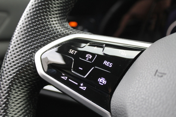 Volkswagen Golf 1.4 eHybrid GTE | Panoramadak | iQ Light | Elek. Trekhaak | Virtual Cockpit | HUD