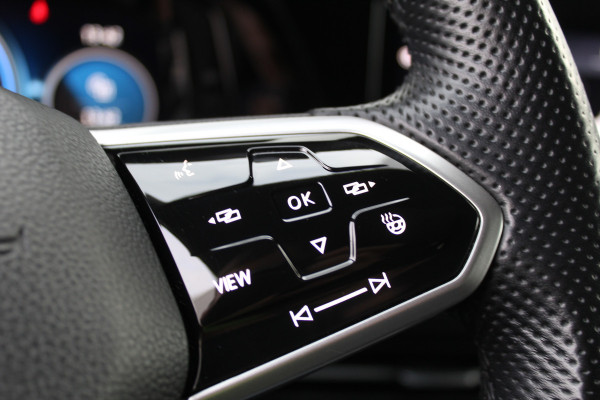 Volkswagen Golf 1.4 eHybrid GTE | Panoramadak | iQ Light | Elek. Trekhaak | Virtual Cockpit | HUD