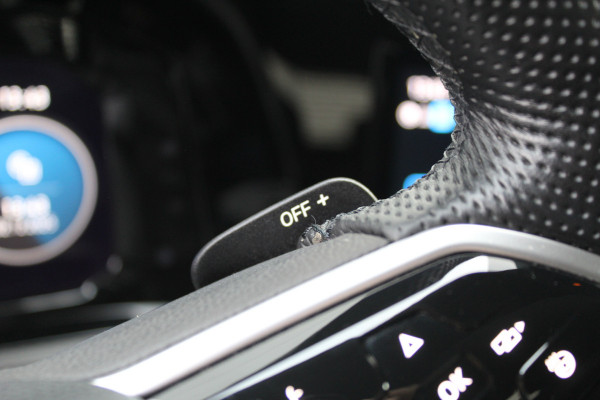 Volkswagen Golf 1.4 eHybrid GTE | Panoramadak | iQ Light | Elek. Trekhaak | Virtual Cockpit | HUD