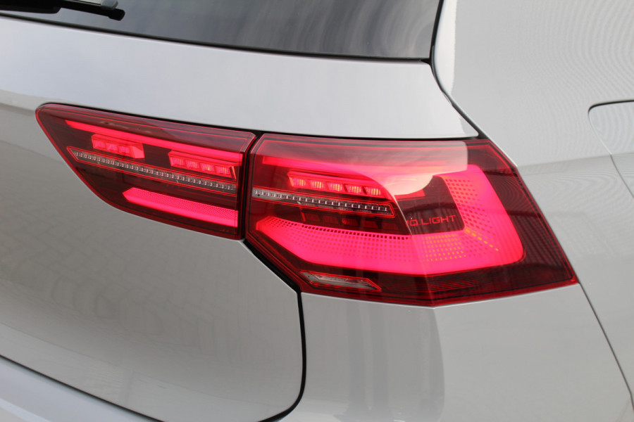 Volkswagen Golf 1.4 eHybrid GTE | Panoramadak | iQ Light | Elek. Trekhaak | Virtual Cockpit | HUD