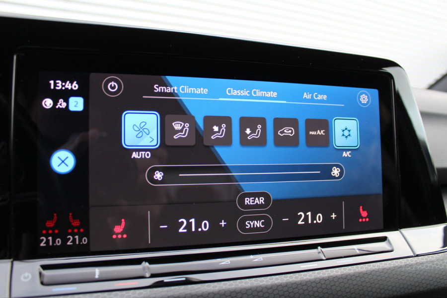 Volkswagen Golf 1.4 eHybrid GTE | Panoramadak | iQ Light | Elek. Trekhaak | Virtual Cockpit | HUD