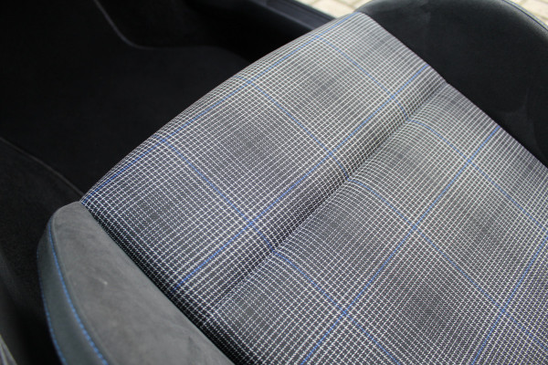 Volkswagen Golf 1.4 eHybrid GTE | Panoramadak | iQ Light | Elek. Trekhaak | Virtual Cockpit | HUD