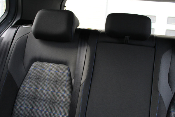 Volkswagen Golf 1.4 eHybrid GTE | Panoramadak | iQ Light | Elek. Trekhaak | Virtual Cockpit | HUD