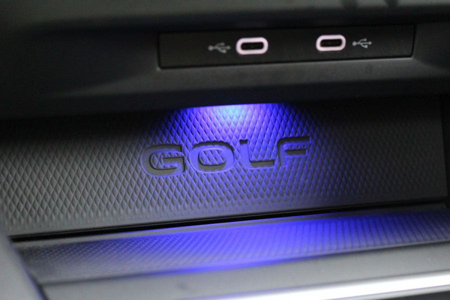 Volkswagen Golf 1.4 eHybrid GTE | Panoramadak | iQ Light | Elek. Trekhaak | Virtual Cockpit | HUD