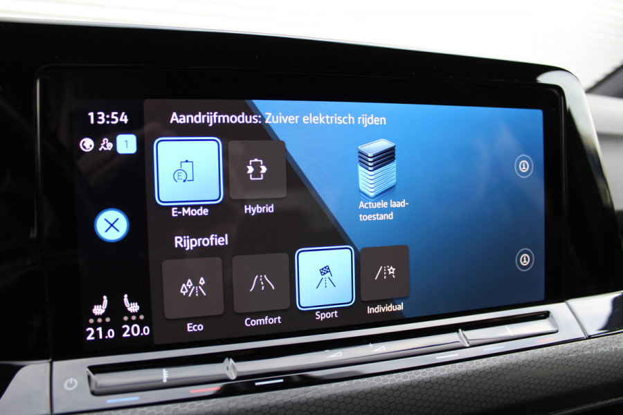 Volkswagen Golf 1.4 eHybrid GTE | Panoramadak | iQ Light | Elek. Trekhaak | Virtual Cockpit | HUD