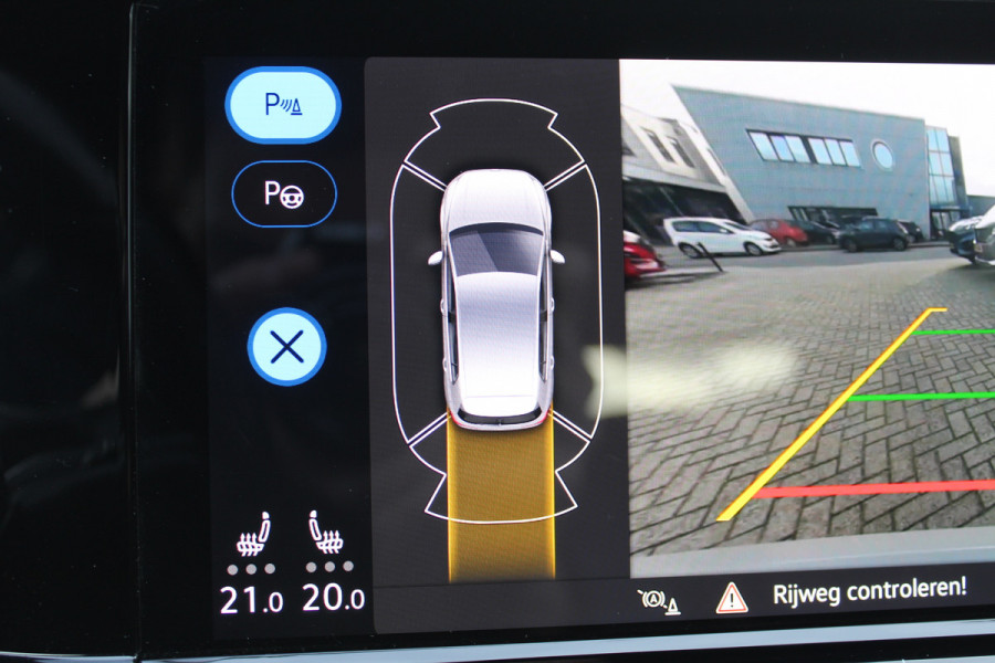 Volkswagen Golf 1.4 eHybrid GTE | Panoramadak | iQ Light | Elek. Trekhaak | Virtual Cockpit | HUD