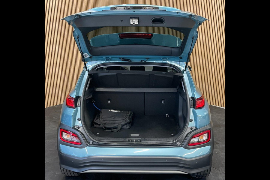 Hyundai Kona EV Premium 64 kWh|GROTE ACCU|FACELIFT|3-FASE|HUD|LEDER|ACC|KRELL|STUURVERW|STOELVERW V+A|STOELVEN|CAMERA|CARPLAY||NAP