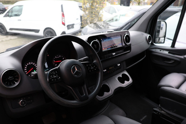 Mercedes-Benz Sprinter 314 2.2 CDI L2H2 | MBUX | Navigatie | CarPlay | Camera | Blind Spot | Climate control | PDC V+A | Sidebars | Lichtmetalen velgen | Nieuwe APK | NAP Logisch