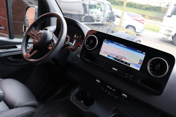Mercedes-Benz Sprinter 314 2.2 CDI L2H2 | MBUX | Navigatie | CarPlay | Camera | Blind Spot | Climate control | PDC V+A | Sidebars | Lichtmetalen velgen | Nieuwe APK | NAP Logisch