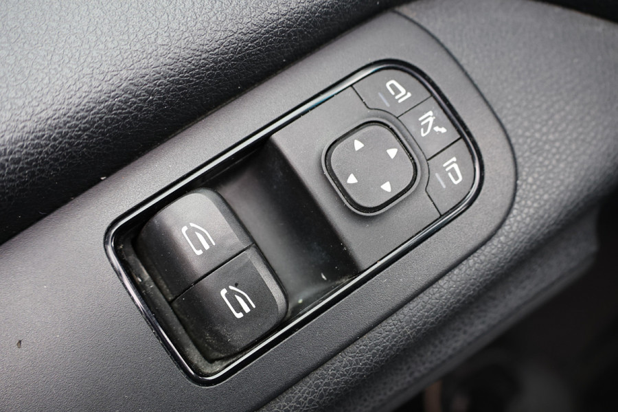 Mercedes-Benz Sprinter 314 2.2 CDI L2H2 | MBUX | Navigatie | CarPlay | Camera | Blind Spot | Climate control | PDC V+A | Sidebars | Lichtmetalen velgen | Nieuwe APK | NAP Logisch