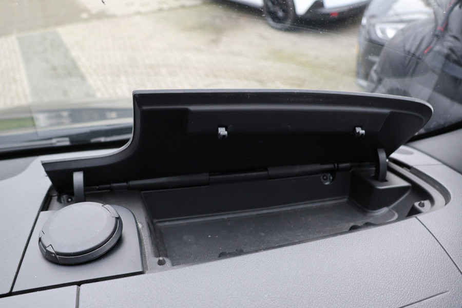 Mercedes-Benz Sprinter 314 2.2 CDI L2H2 | MBUX | Navigatie | CarPlay | Camera | Blind Spot | Climate control | PDC V+A | Sidebars | Lichtmetalen velgen | Nieuwe APK | NAP Logisch