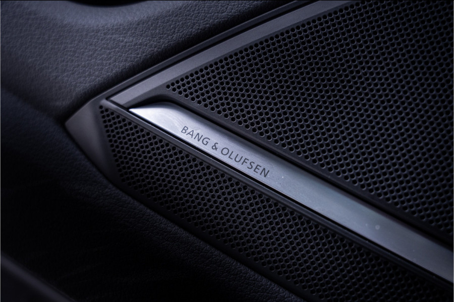 Audi RS7 Sportback 4.0 TFSI quattro - Keramisch | Panorama | B&O | Stoelkoeling | Memory | 360 Camera