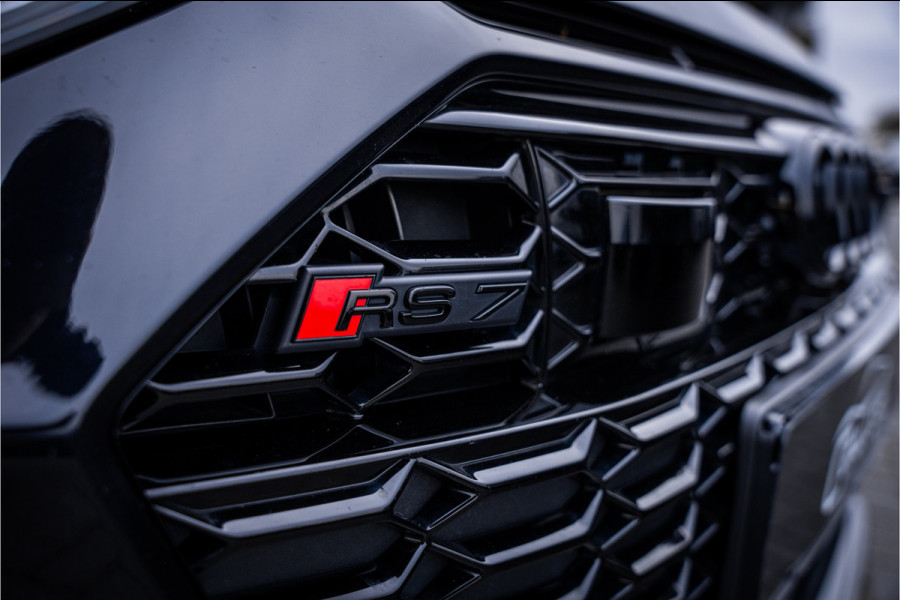 Audi RS7 Sportback 4.0 TFSI quattro - Keramisch | Panorama | B&O | Stoelkoeling | Memory | 360 Camera