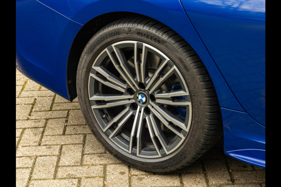 BMW 3 Serie Touring 330i M-Sport - Pano - Driving Assistant Prof - DAB - Hifi