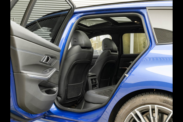 BMW 3 Serie Touring 330i M-Sport - Pano - Driving Assistant Prof - DAB - Hifi