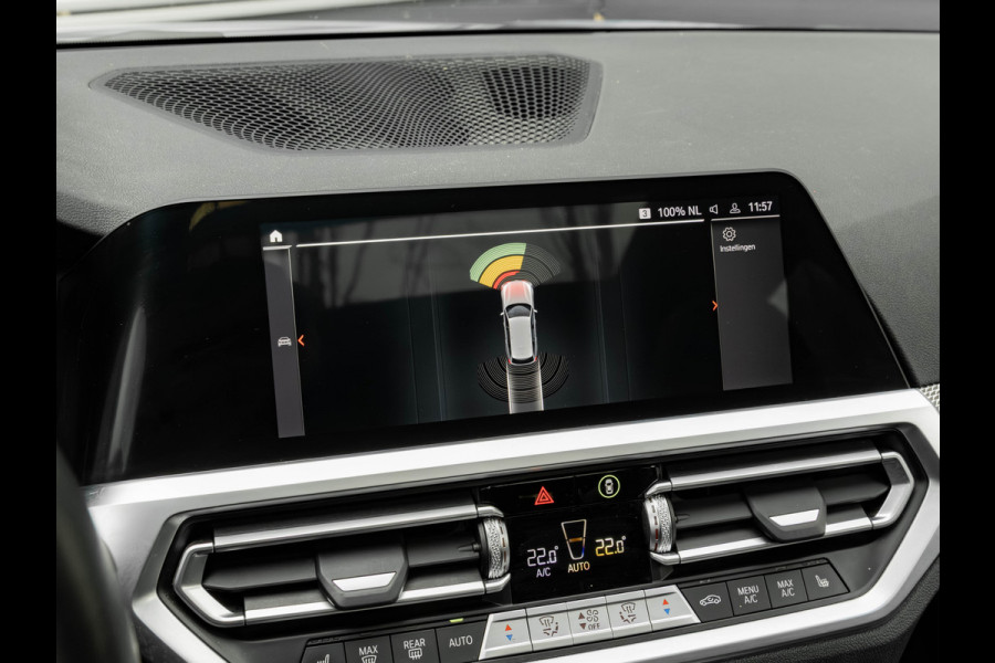 BMW 3 Serie Touring 330i M-Sport - Pano - Driving Assistant Prof - DAB - Hifi