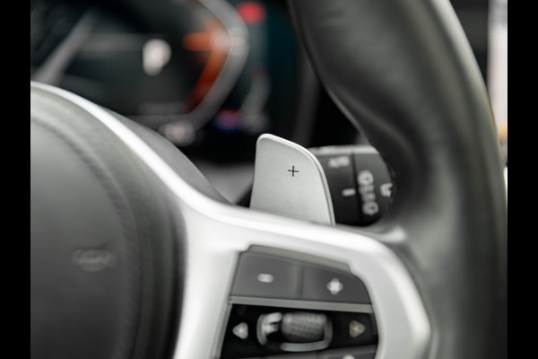 BMW 3 Serie Touring 330i M-Sport - Pano - Driving Assistant Prof - DAB - Hifi