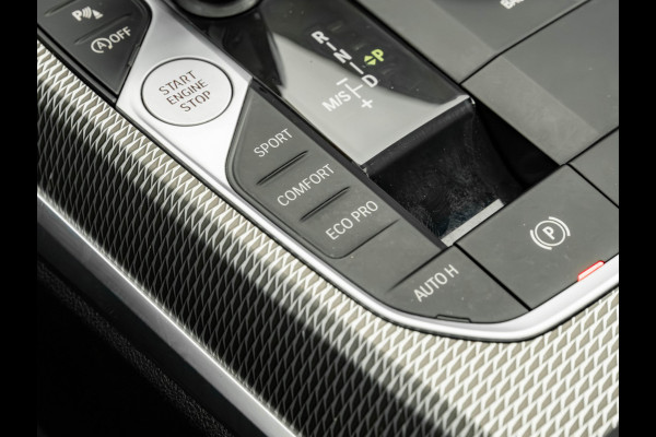 BMW 3 Serie Touring 330i M-Sport - Pano - Driving Assistant Prof - DAB - Hifi