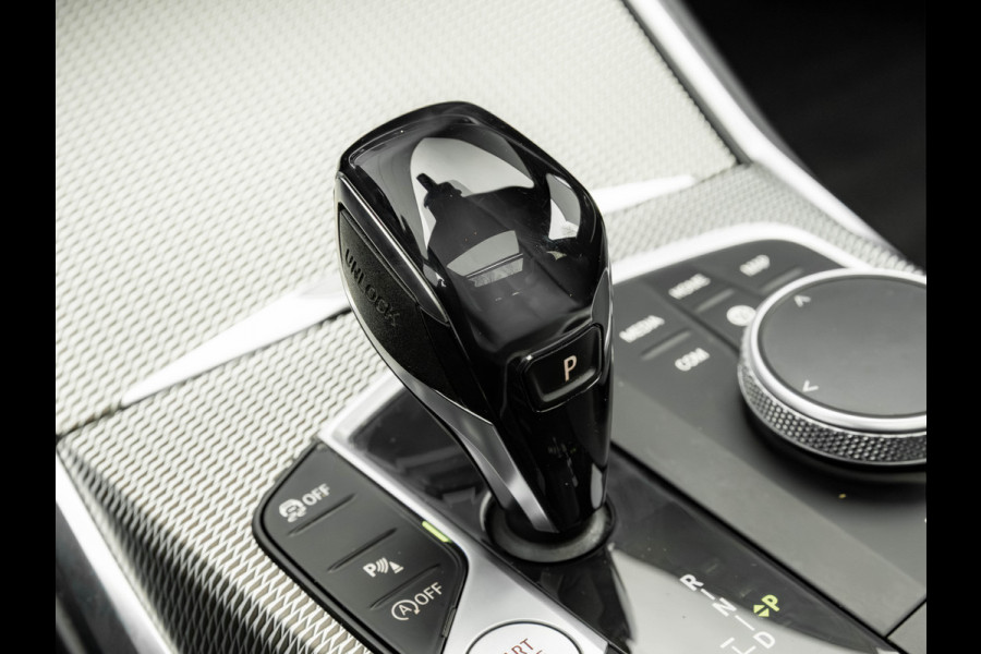 BMW 3 Serie Touring 330i M-Sport - Pano - Driving Assistant Prof - DAB - Hifi