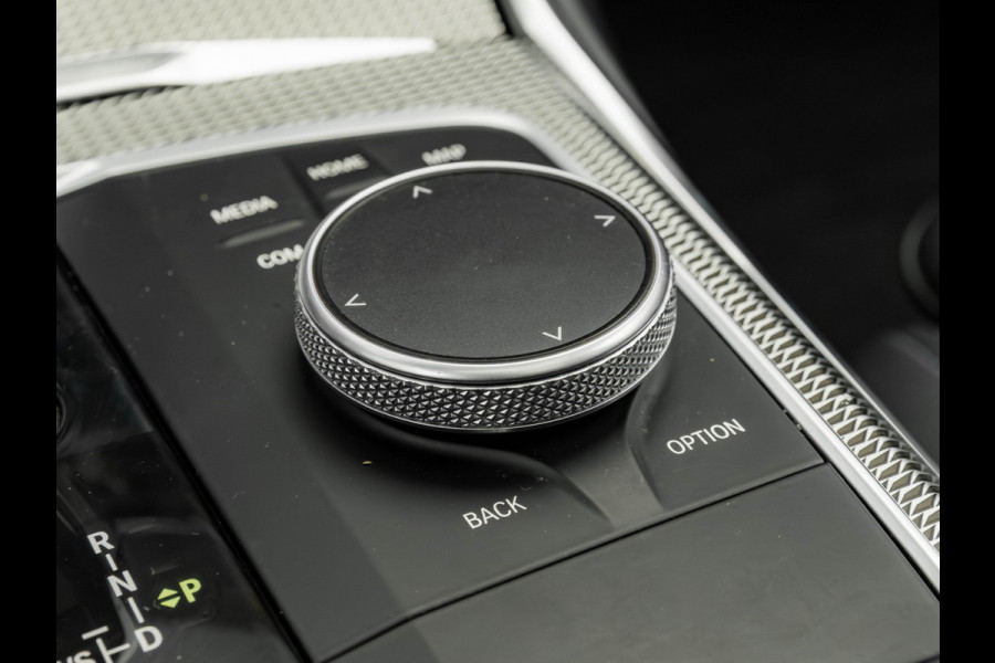 BMW 3 Serie Touring 330i M-Sport - Pano - Driving Assistant Prof - DAB - Hifi