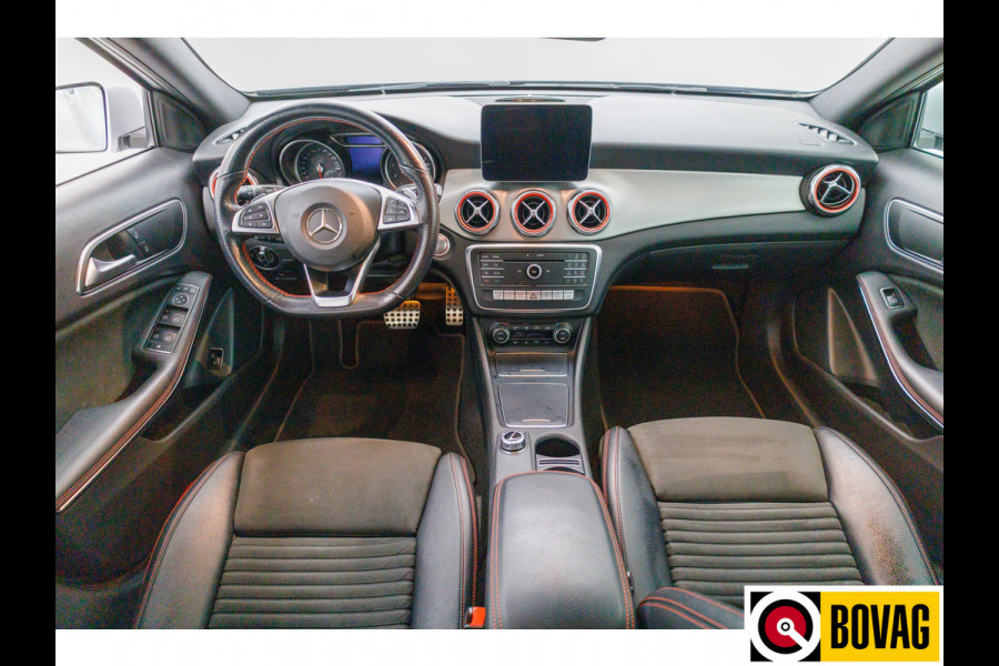 Mercedes-Benz GLA 180 Buss.Sol. AMG Automaat | Trekhaak | Led | Stoelverw. | Navigatie | Climate control | All season banden, Keyless entry/start, Electrische achterklep