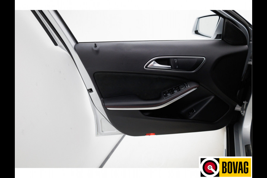 Mercedes-Benz GLA 180 Buss.Sol. AMG Automaat | Trekhaak | Led | Stoelverw. | Navigatie | Climate control | All season banden, Keyless entry/start, Electrische achterklep