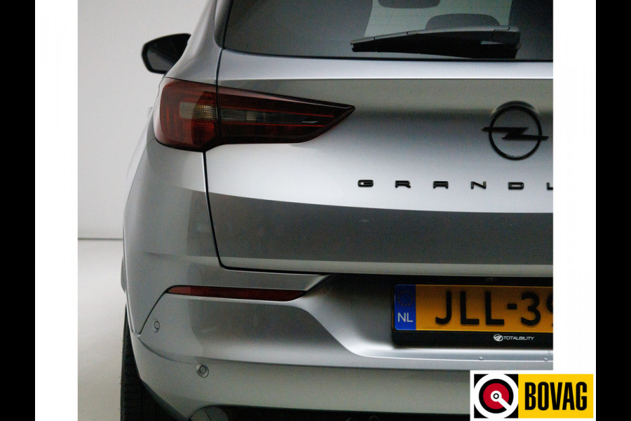 Opel Grandland 1.6 Turbo Plug-In Hybrid 4x4 GSe 300 PK automaat | Stoel- Stuur en voorruitverw. | Adap. Cruise | 360 Camera | Navigatie, 4x4, Leer/Alcantara