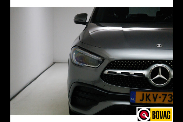 Mercedes-Benz GLA 250 e AMG Line automaat | Panoramadak | Wegklapbare Trekhaak | Adaptive Cruise Elektrische achterklep, Stoelverwarming, Camera, Sfeerverlichting, Navigatie