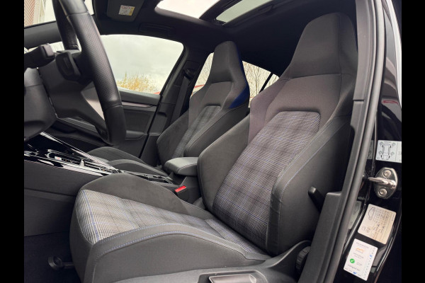 Volkswagen Golf 1.4 eHybrid GTE Pano/Matrix/HuD/Camera