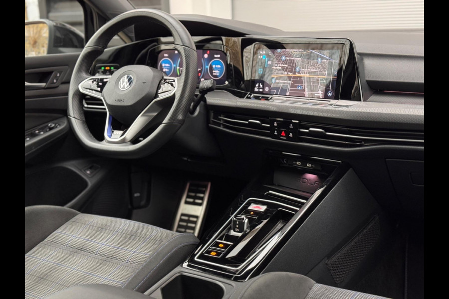 Volkswagen Golf 1.4 eHybrid GTE Pano/Matrix/HuD/Camera