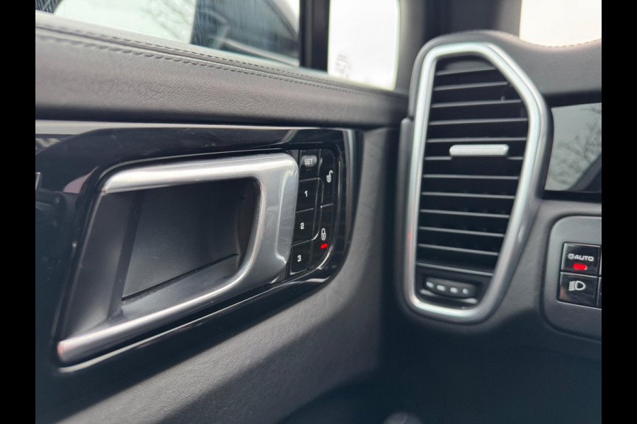 Porsche Cayenne 3.0 340PK Panorama 360 Camera Led Navi Dealer OH