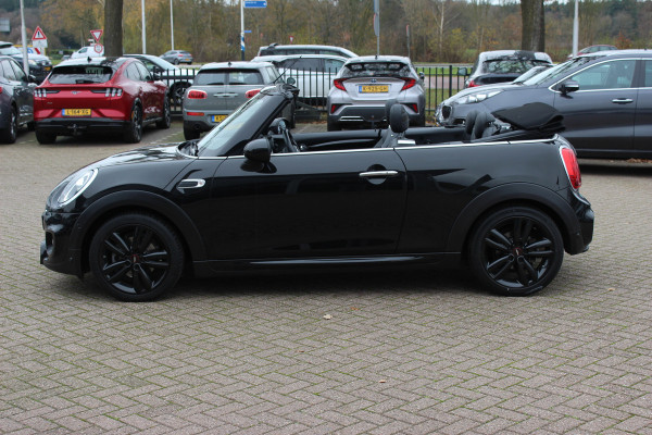 MINI Cabrio 1.5 Cooper / JCW Package / Leder / CarPlay / 18'' / Keyless / Navigatie / Stoelverwarming / Windscherm / Cruise Control