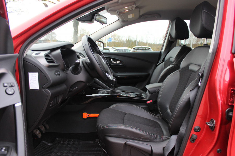 Renault Kadjar 1.2 TCe Intens / Trekhaak / Navigatie / Parkeerhulp V+A / Cruise Control / DAB / Keyless entry / 17'' / Stoelverwarming