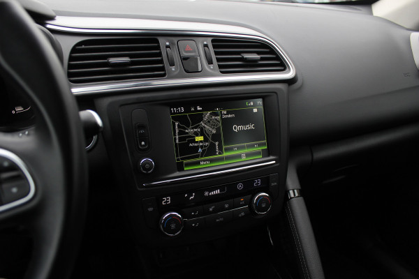 Renault Kadjar 1.2 TCe Intens / Trekhaak / Navigatie / Parkeerhulp V+A / Cruise Control / DAB / Keyless entry / 17'' / Stoelverwarming