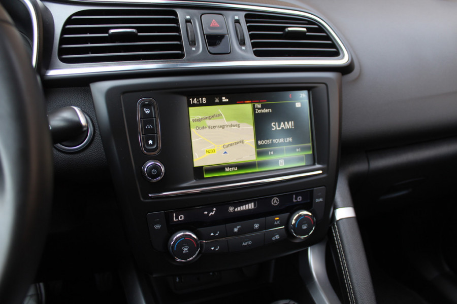Renault Kadjar 1.2 TCe Intens / Trekhaak / Navigatie / Parkeerhulp V+A / Cruise Control / DAB / Keyless entry / 17'' / Stoelverwarming