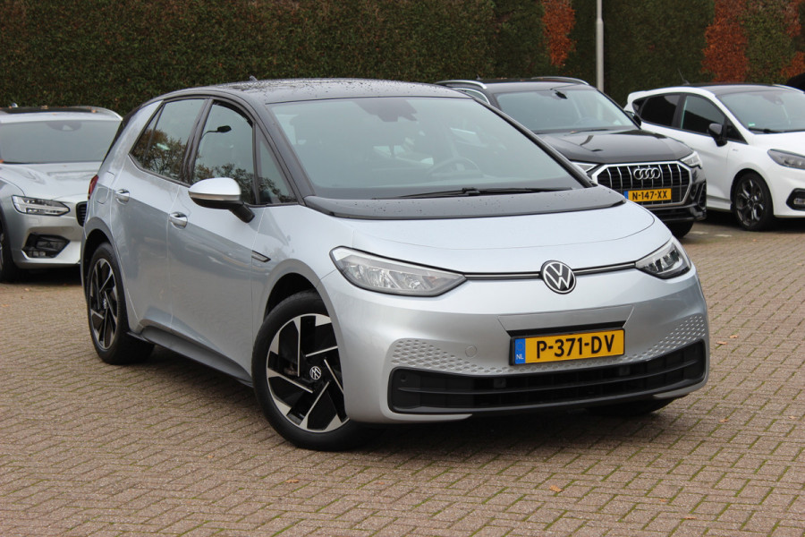 Volkswagen ID.3 Pure 45 kWh / SoH 92.6% / CarPlay / Parkeerhulp V+A / 18'' / Stuur+Stoelverwarming / DAB / ACC / Warmtepomp