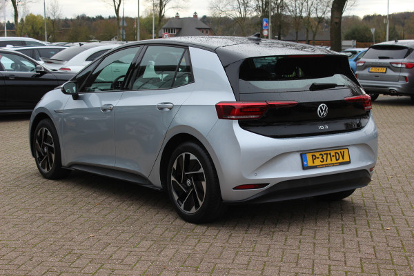 Volkswagen ID.3 Pure 45 kWh / SoH 92.6% / CarPlay / Parkeerhulp V+A / 18'' / Stuur+Stoelverwarming / DAB / ACC / Warmtepomp