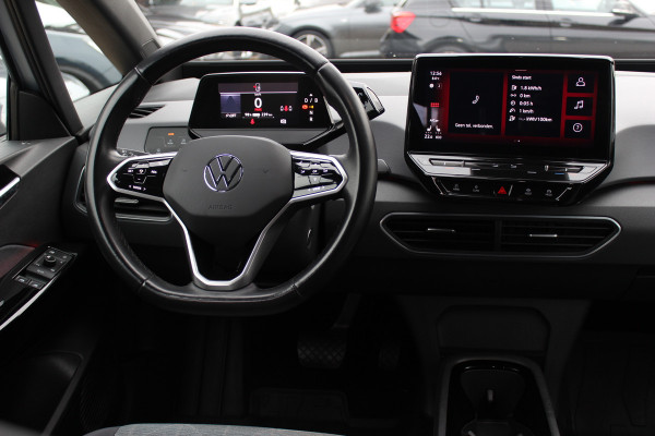 Volkswagen ID.3 Pure 45 kWh / SoH 92.6% / CarPlay / Parkeerhulp V+A / 18'' / Stuur+Stoelverwarming / DAB / ACC / Warmtepomp