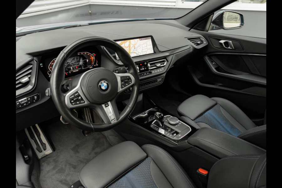 BMW 2 Serie Gran Coupé 220i M-Sport - Pano - Verwarmd Stuurwiel - ACC - Camera