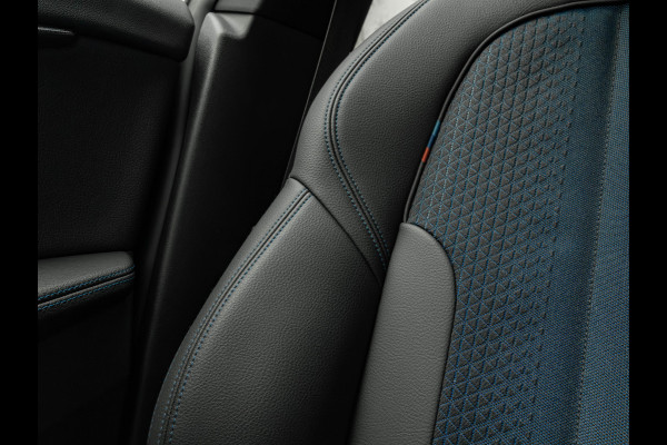 BMW 2 Serie Gran Coupé 220i M-Sport - Pano - Verwarmd Stuurwiel - ACC - Camera