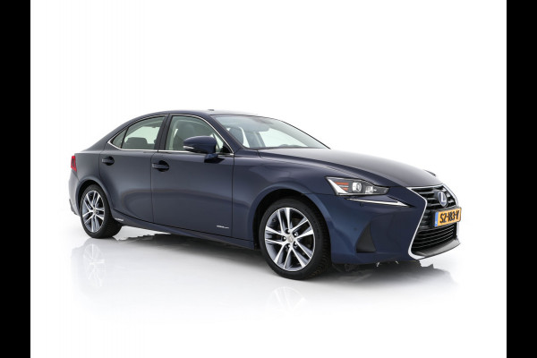 Lexus IS 300h Hybrid Business Line Aut. *PANO | LEATHER-MICROFIBRE | FULL-LED | NAVI-FULLMAP | HEATED-COMFORTSEATS | CAMERA | ECC | SHIFT-PADDLES | PDC | CRUISE | 17''ALU*